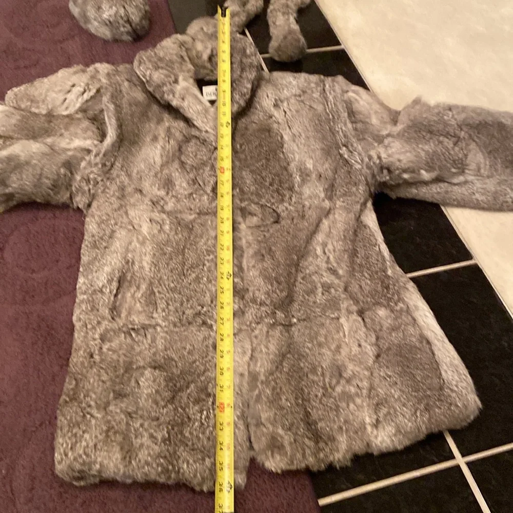 New Genuine Rabbit Fur Coat - Picture 7 of 16